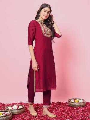 Pink embroidered silk blend salwar suit 2