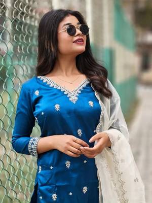 Teal embroidered silk blend salwar suit 2