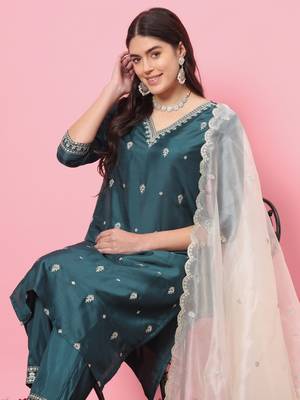 Green embroidered silk blend salwar suit 4
