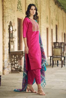 Pink embroidered silk blend salwar suit 2