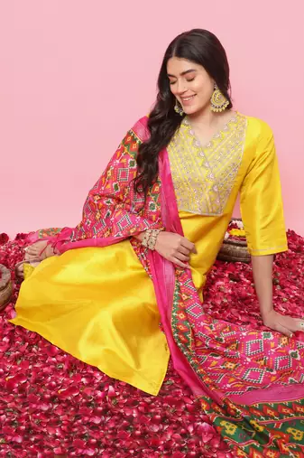 Yellow embroidered silk blend salwar suit