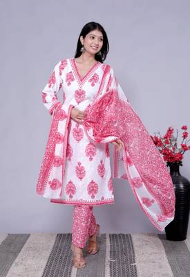 Pink women floral printed aline kurta pant with dupatta set 1