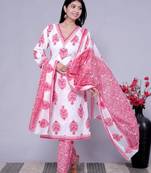 Pink women floral printed aline kurta pant with dupatta set