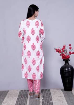 Pink women floral printed aline kurta pant with dupatta set 3
