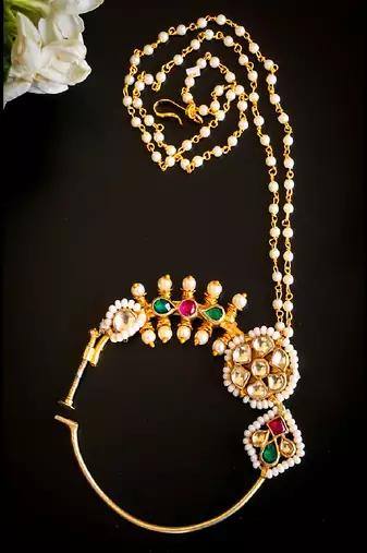 Classic kundan nath with pearl outline