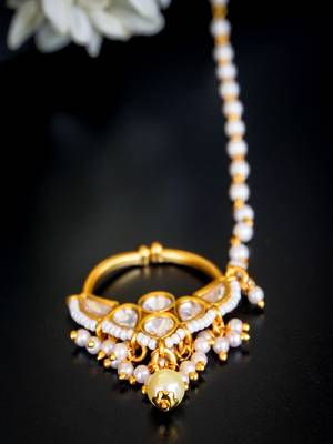 Classic kundan bridal nath with pearl fringe 2