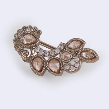 Traditional flower and oval shape gold plated nosepin(nathiya) for women 4