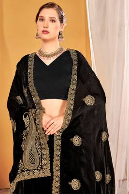 black two tone silk blend saree 4
