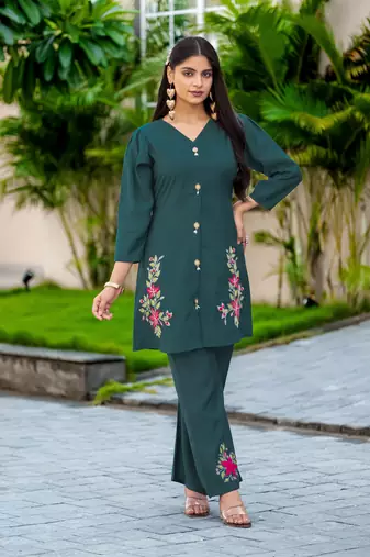Women Silk Kurta With Trouser 