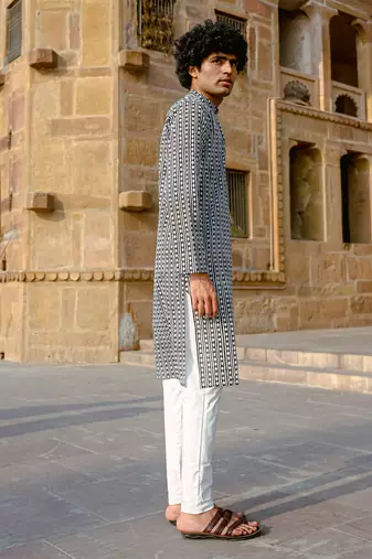 Black cotton full sleeve kurta for mens