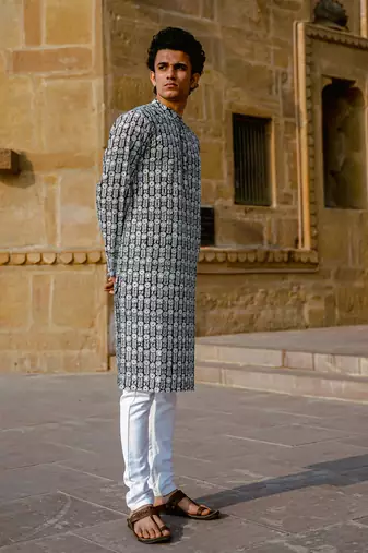 Black cotton woven full sleeve kurta for mens