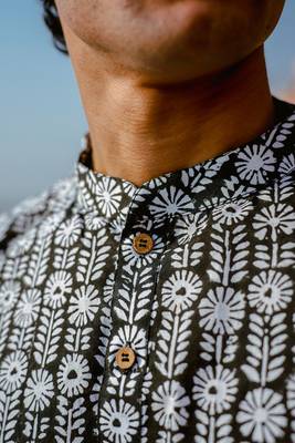 Black cotton woven full sleeve kurta for mens 4