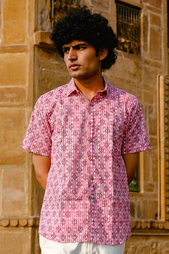 Pink cotton half sleeve shirt for mens