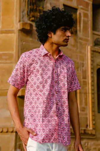 Pink cotton half sleeve shirt for mens