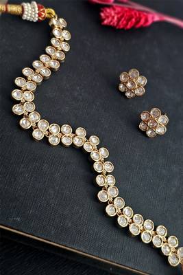 Araya kundan studded choker set 2