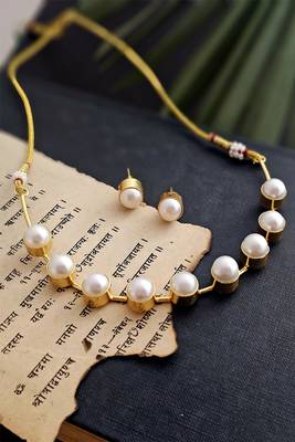 Semi-precious pearl necklace set 1
