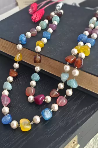 Amaris multicolor semi-precious quartz and pearl necklace set