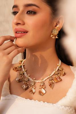 Floral grace mother of pearl  necklace set 1