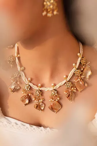 Floral grace mother of pearl  necklace set