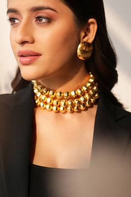 Anti tarnish golden zara beaded choker set 1