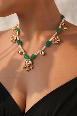 Semi-precious stone necklace with kundan accents 1