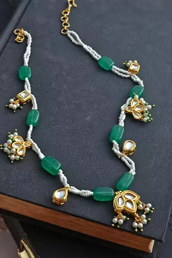 Semi-precious stone necklace with kundan accents