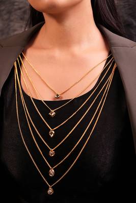 6 layered necklace with kundan stones 1