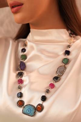 Intricate semi-precious stones necklace set 1