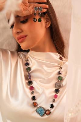 Intricate semi-precious stones necklace set 3