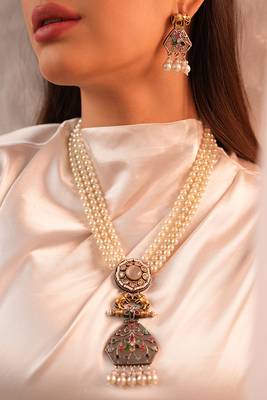 Long layered chain necklace with german silver pendant and pearls 3