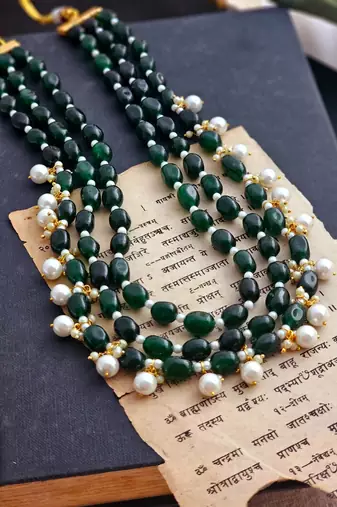 Divine duldul striking deep green duldul and pearl necklace