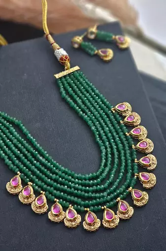 Kisha green oneyx stone necklace