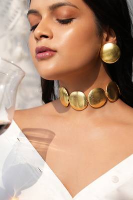 Anti-tarnish aurora golden round  disc necklace 1