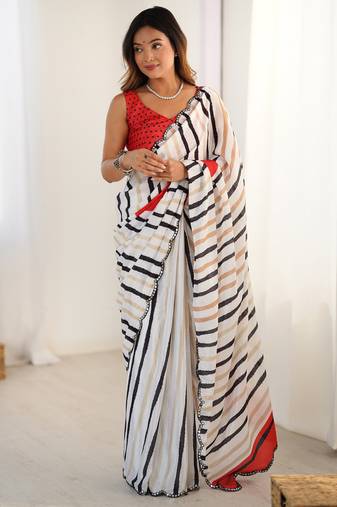 Alluring white digital printed casual wear saree with blouse