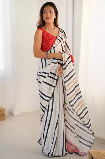 Alluring white digital printed casual wear saree with blouse