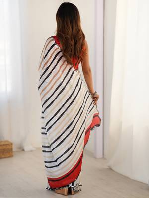 Alluring white digital printed casual wear saree with blouse 4