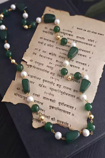 Emerald whisper green quartz stone necklace
