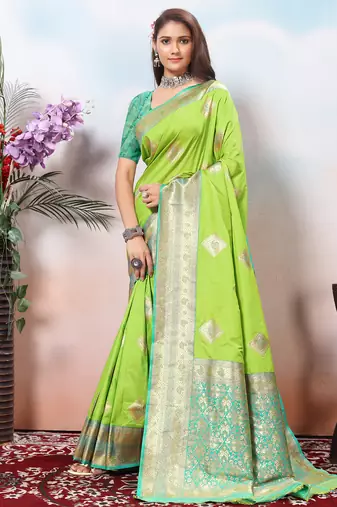  perot floral jaquard woven saree comes with matching blouse