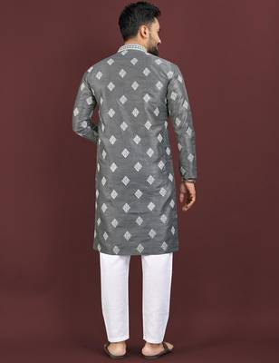 Grey embroidered silk straight kurta 3