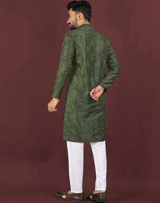 Green embroidered silk straight kurta 3