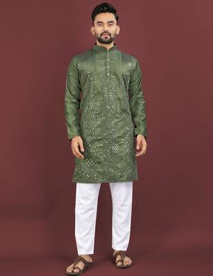 Dark green embroidered silk straight kurta 4