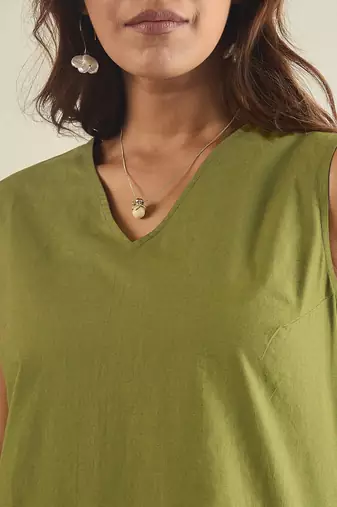 Women green cotton poplin lace detailed tunic with pant co-ord set