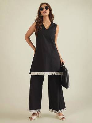 Women black cotton poplin lace detailed tunic with pant co-ord set 2