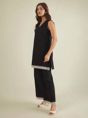 Women black cotton poplin lace detailed tunic with pant co-ord set 3