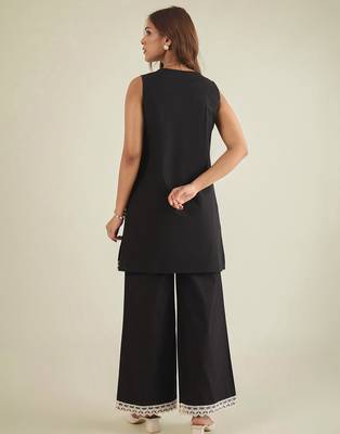 Women black cotton poplin lace detailed tunic with pant co-ord set 4