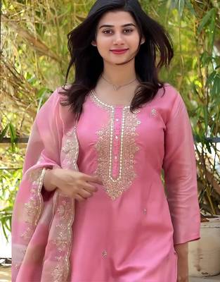 Pink Cotton Blend Embroidery Straight Kurta with Pant And Dupatta Set 4