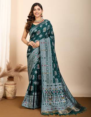 Rama green woven patola saree with blouse piece 1