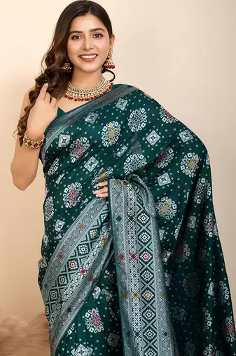 Rama green woven patola saree with blouse piece