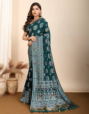 Rama green woven patola saree with blouse piece 4