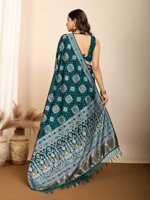 Rama green woven patola saree with blouse piece 5